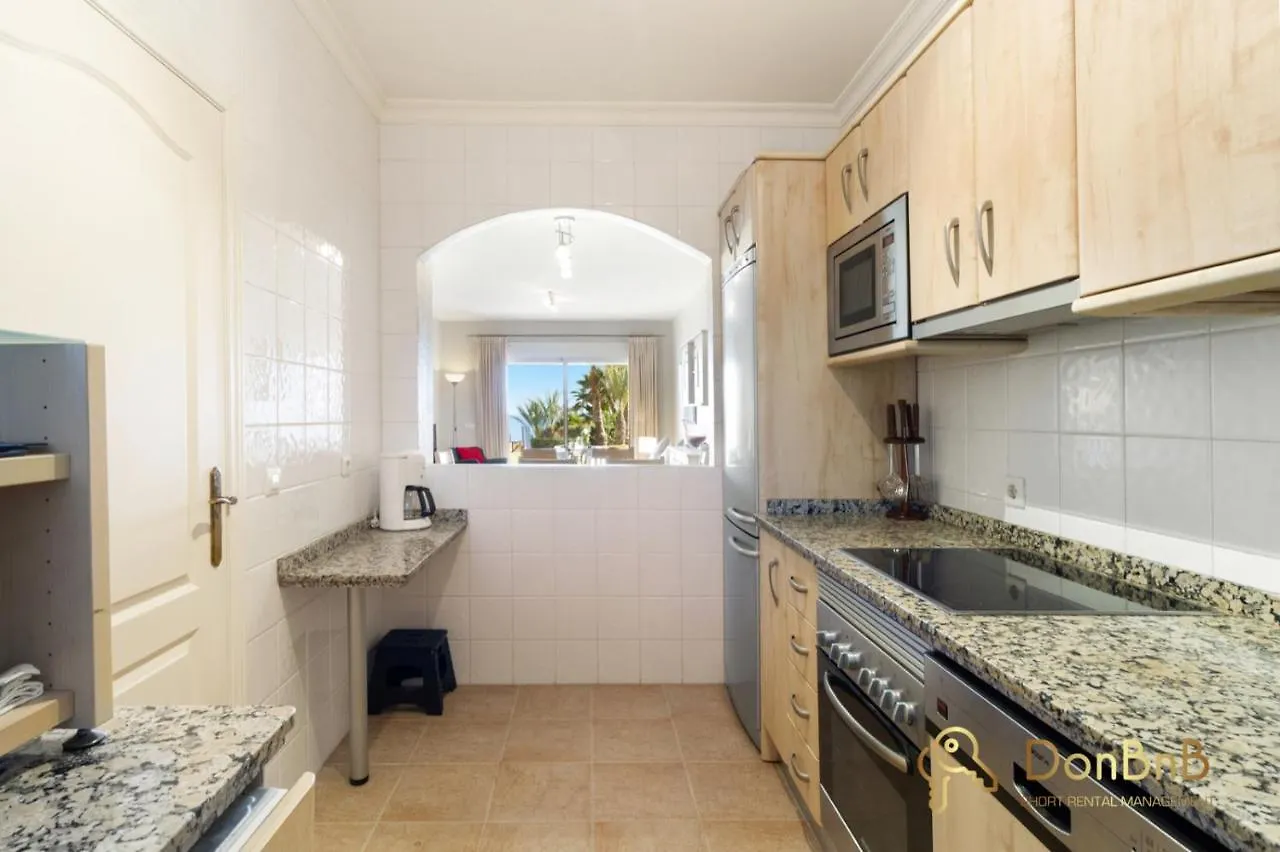 Beautiful Apartment With Sea View In Mijas Costa Ла-Кала-де-Михас
